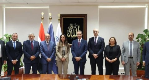 توقيع تراخيص خدمات وإنترنت الأشياء بين تنظيم الاتصالات وسبع شركات عالمية لتصنيع السيارات