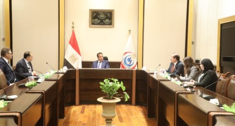 وزير الصحة يبحث مع بايوجينرك فارما تطوير صناعة الأدوية الحيوية