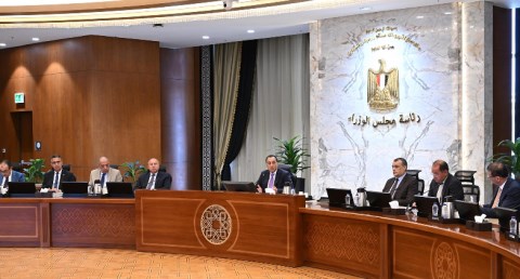 رئيس الوزراء يتابع إجراءات توفير الأسمدة في الأسواق وجهود حوكمة منظومة تداولها