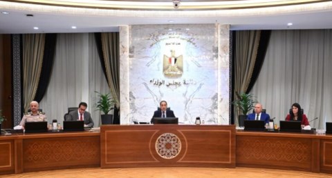 مجلس الوزراء يوافق على مد فترة توفيق أوضاع الأجانب المقيمين في مصر  