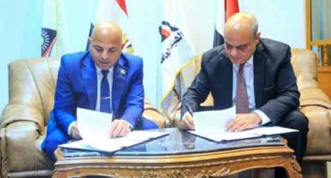 مجمع عمال مصر الصناعي يوقع بروتوكول تعاون مع الهيئه العامه لتعليم الكبار لدعم محو الأمية والتوظيف