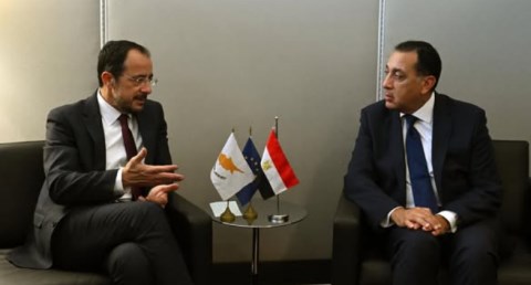 رئيس الوزراء يلتقي الرئيس القبرصي