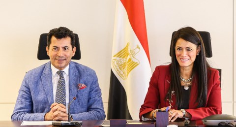 وزيرة التخطيط والتنمية الاقتصادية والتعاون الدولي تبحث مع وزير الشباب والرياضة