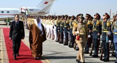 رئيس الوزراء يستقبل ولي عهد مملكة البحرين بمطار القاهرة الدولي 