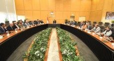 وزير الإسكان يلتقى كبار المطورين العقاريين