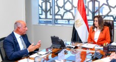 وزيرة التنمية المحلية والقائم بأعمال وزير البيئة تعقد اجتماعًا تنسيقيًا مع مساعد وزير الخارجية لشئون المناخ و البيئة والتنمية المستدامة