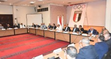 وزير الرياضة ورئيس اللجنة الأولمبية يجتمعان برؤساء الاتحادات لدعمها