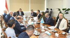 وزير الإسكان يُتابع معدلات تسويق وتسليم عدد من المشروعات والفرص الاستثمارية بالمدن الجديدة 