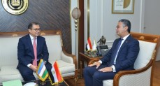 وزير التموين يبحث مع سفير أوزبكستان التعاون بمجال تتبع السلع الأساسية