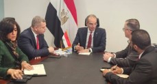 وزير الاتصالات يبحث مع كبرى الشركات الأمريكية زيادة استثماراتها بمجال التعهيد في مصر 