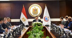 وزير الصحة يتابع مخزون الأدوية والمستلزمات الطبية بمخازن الوزارة