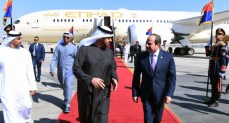 الرئيس السيسي يستقبل نظيره الإماراتي بمطار القاهرة الدولي     