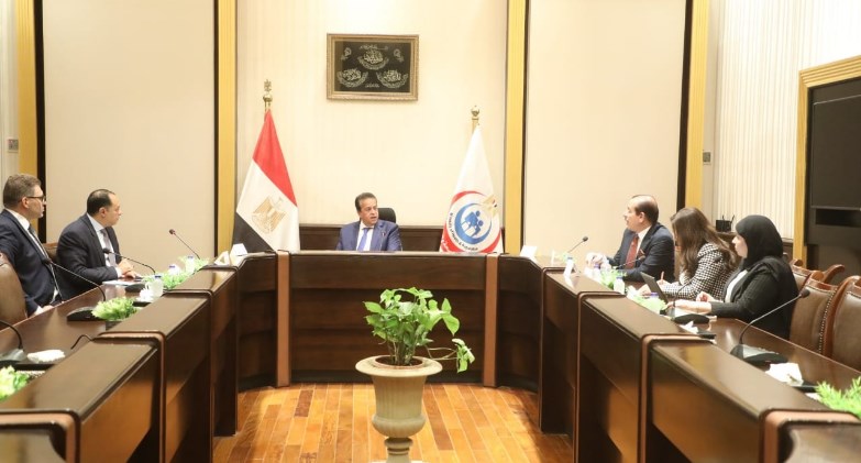 وزير الصحة يبحث مع بايوجينرك فارما تطوير صناعة الأدوية الحيوية