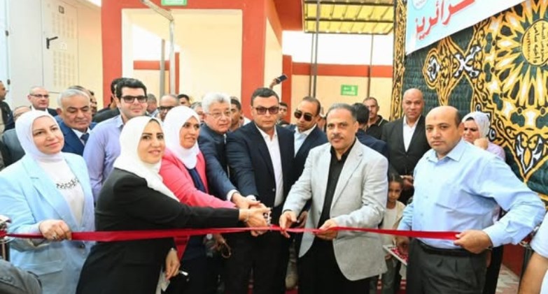 وزير الإسكان والمرافق والمجتمعات العمرانية