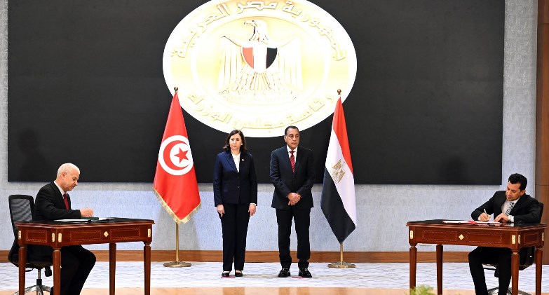 رئيسا وزراء مصر وتونس يشهدان توقيع 8 وثائق في مجالات التعاون المشترك