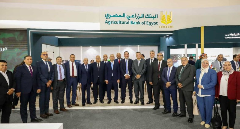 البنك الزراعي المصري يستعرض خدماته المصرفية والحلول التمويلية بـ صحارى