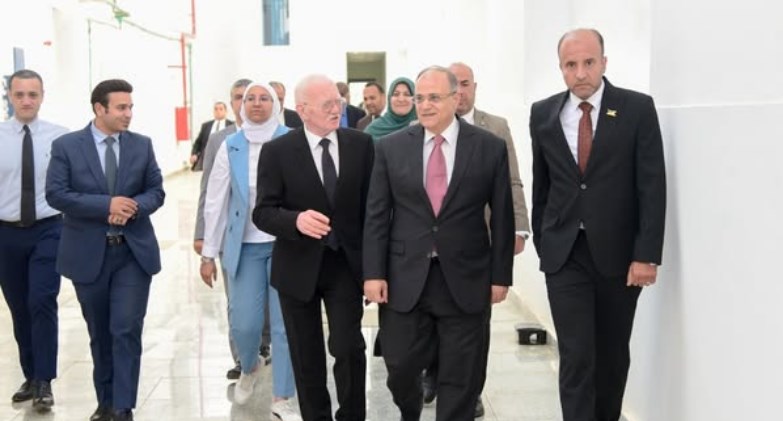 رئيس هيئة الدواء يزور مصنع وادي النيل أشيتو للصناعات الدوائية