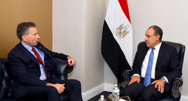 وزير الخارجية يلتقى مع وكيل الأمين العام للشئون الإنسانية في نيويورك
