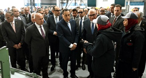 رئيس الوزراء: الدولة تضع مستهدفات واضحة في مجال توطين صناعة وسائل النقل المختلفة