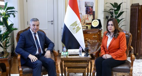 وزيرة التنمية المحلية تبحث موقف مشروعات الخطة الاستثمارية بالإسكندرية 