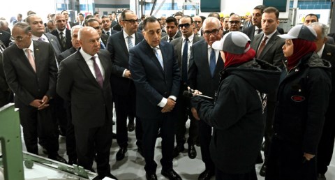 إنهاء وتسليم 10 قطارات مترو أنفاق مكيفة 80 عربة للخط الثالث بالقاهرة