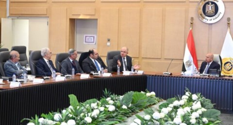 الوزير يبحث سبل تعميق الصناعات الهندسية والتحديات التي تواجهها 