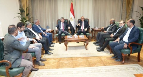 وزير العمل يستقبل وفد نقابة العاملين بالبترول بتركيا للتعاون النقابي