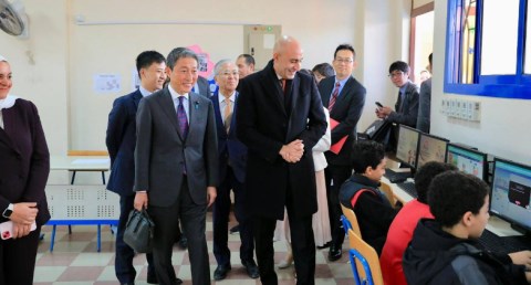 وفد من البرلمان الياباني يزور المدرسة المصرية اليابانية بمدينة العبور 