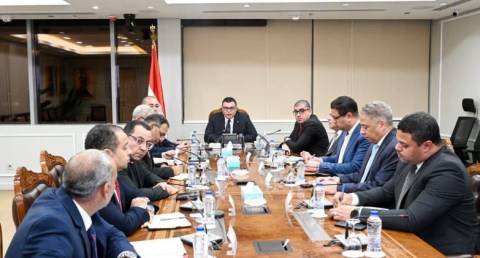 وزير الإسكان يتابع المشروعات ومنظومة الصيانة ورفع الكفاءة بالشروق