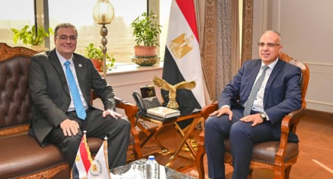 وزير الموارد المائية يبحث التطوير المؤسسي وسد العجز في عدد من الوظائف