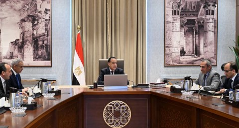   رئيس الوزراء يتابع ملفات عمل شركة العاصمة الجديدة للتنمية العمرانية