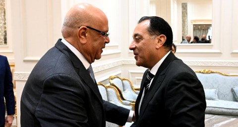 رئيس الوزراء يهنئ المستشار هشام بدوي رئيس مجلس النواب بتولي مهام منصبه