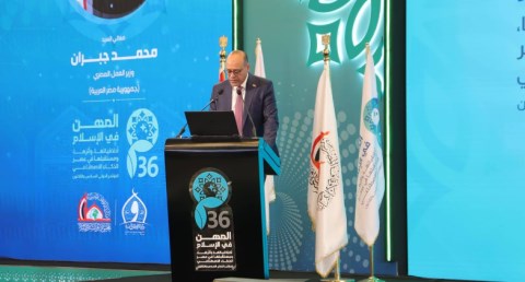 محمد جبران: المهن في الإسلام قيمة أخلاقية وبوابة لعمارة الأرض