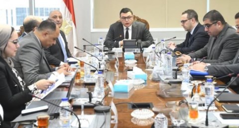  وزير الإسكان والمرافق والمجتمعات العمرانية