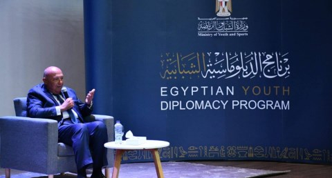 صبحي يشارك بمحاضرة السفير سامح شكري في برنامج الدبلوماسية الشبابية