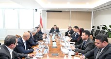 وزير الإسكان يتابع مع شركة سامكريت المشروعات التي تنفذها بالمدن الجديدة