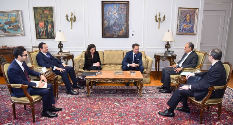 وزير الخارجية يلتقي مع الممثل الشخصي لسكرتير عام حلف الناتو لشئون الجوار الجنوبي