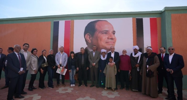 البنك الأهلي المصري يُسلم وحدات سكنية ومشروعات صغيرة للمستفيدين بمحافظة أسوان