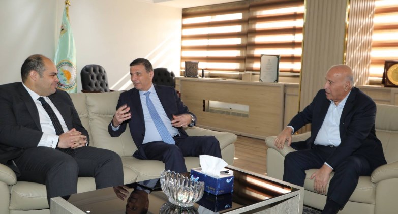  وزير الزراعة يبحث مع اتحاد الدواجن آليات ضبط السوق وحماية الصناعة