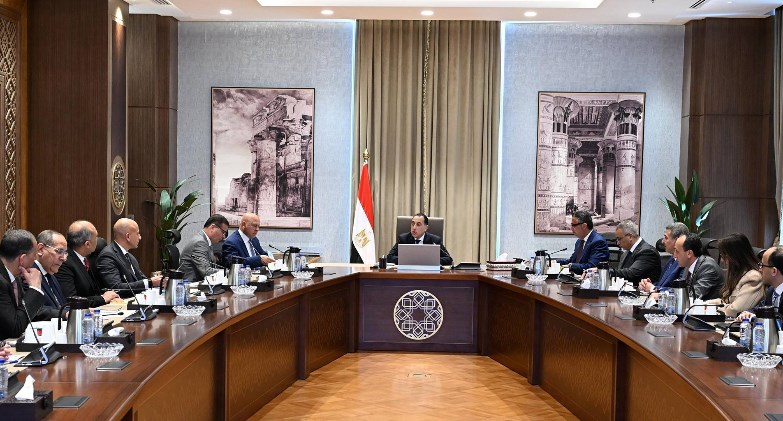 مدبولي يتابع مستجدات خطط النهوض بشركات السكر التابعة لوزارة التموين