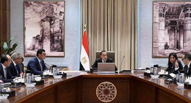 رئيس الوزراء يتابع تنفيذ مشروع علم الروم وتسليم الأراضي للشركة المطورة