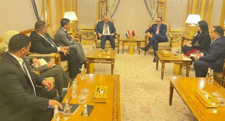  وزير العمل مع نظيره الأرميني