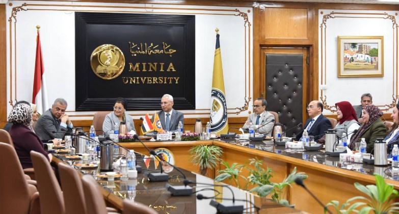 نائب وزير الصحة في المنيا: جهود مكثفة لتحسين المؤشرات السكانية