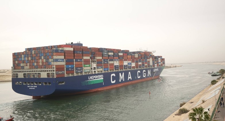 الفريق أسامة ربيع: عودة أكبر وأحدث سفن الحاويات في العالم يعكس الثقة 