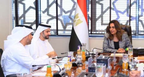 اجتماع  وزيرة التنمية المحلية والبيئة
