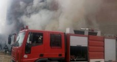 الدفع بـ5 سيارات إطفاء لإخماد حريق محل بطاريات بشارع رمسيس