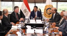 وزير الصناعة يبحث مع الجمعية البرازيلية لصناعة القوالب والعدد الصناعية ABINFER