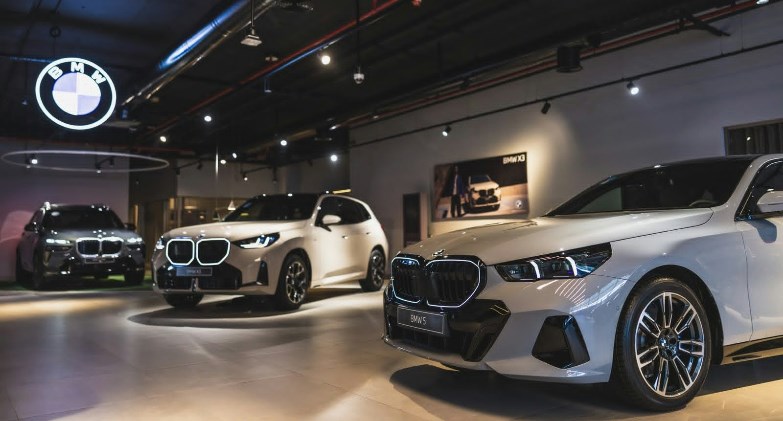 جلوبال أوتو تفتتح صالة عرض جديدة لعلامتي BMW وMINI في القاهرة الجديدة