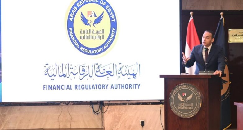  الدكتور إسلام عزام
