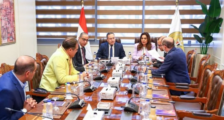 مشروع تصميم وتنفيذ تمثال الطبيب العالمي الدكتور مجدي يعقوب